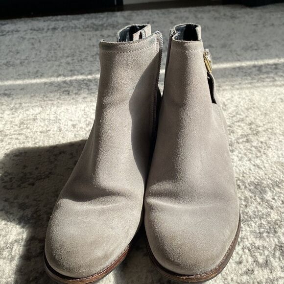 Cole Haan Boots Size 9.5 B leather booties grey in GUC - Picture 2 of 8
